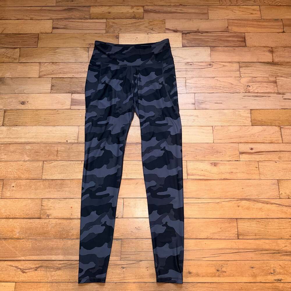 Old Navy Powersoft Leggings Size XL Tall Camo